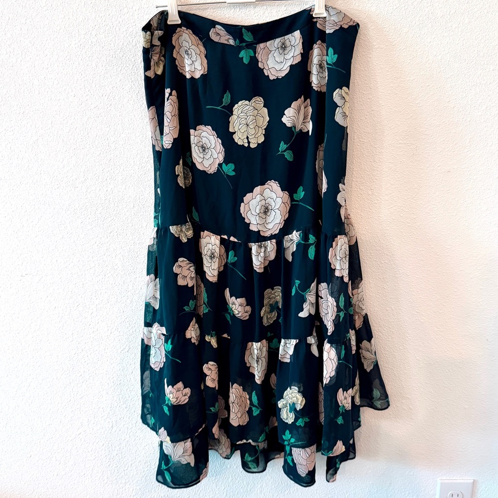 LOFT Outlet Navy and Teal Floral Skirt